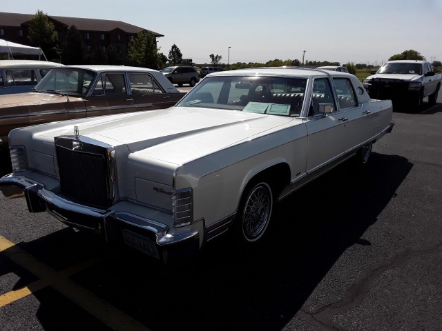 BUY LINCOLN  TOWN 1977 CAR, i-44autoauction