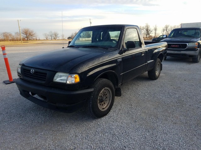 BUY MAZDA B-SERIES 2WD TRUCK 1998 REG CAB 112