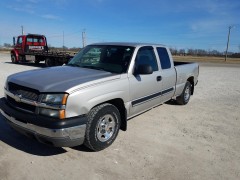 BUY CHEVROLET SILVERADO 1500 2004 EXT CAB 143.5