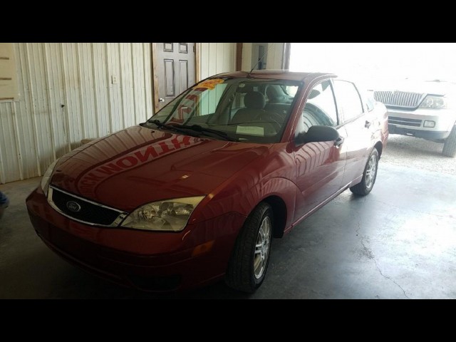 BUY FORD FOCUS 2005 4DR SDN ZX4 SES, i-44autoauction