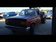 BUY FORD 1 TON TRUCKS 1989 CAB/CHASSIS 133