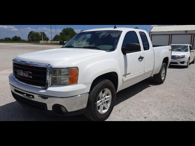 BUY GMC SIERRA 1500 2012 4WD EXT CAB 143.5